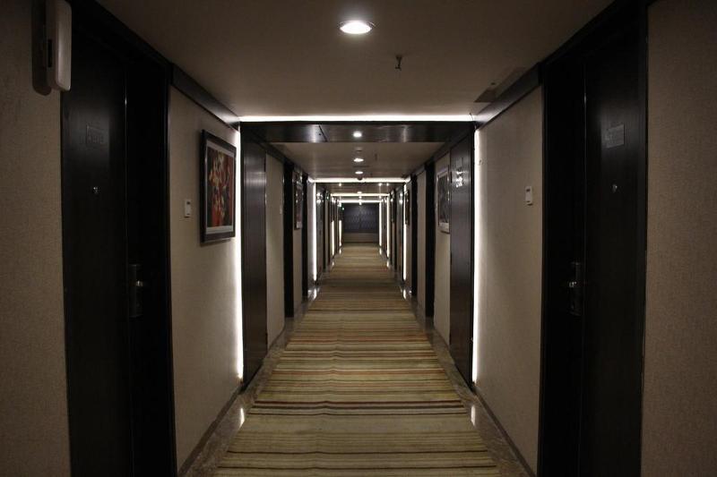 Hotel Siesta Hinjewadi Púna Kültér fotó