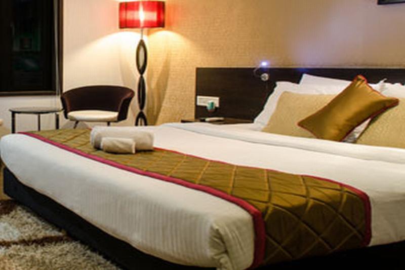 Hotel Siesta Hinjewadi Púna Kültér fotó