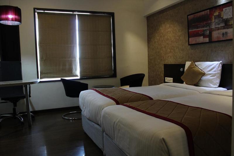 Hotel Siesta Hinjewadi Púna Kültér fotó